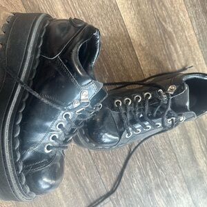 UNIF seek shoe